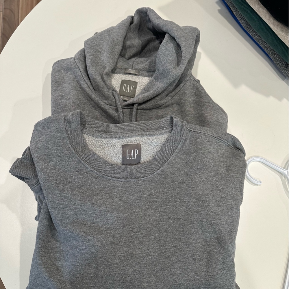GAP Gray Crewneck Sweater Classic Style
